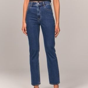 Abercrombie Ultra High Rise Ankle Straight Jean